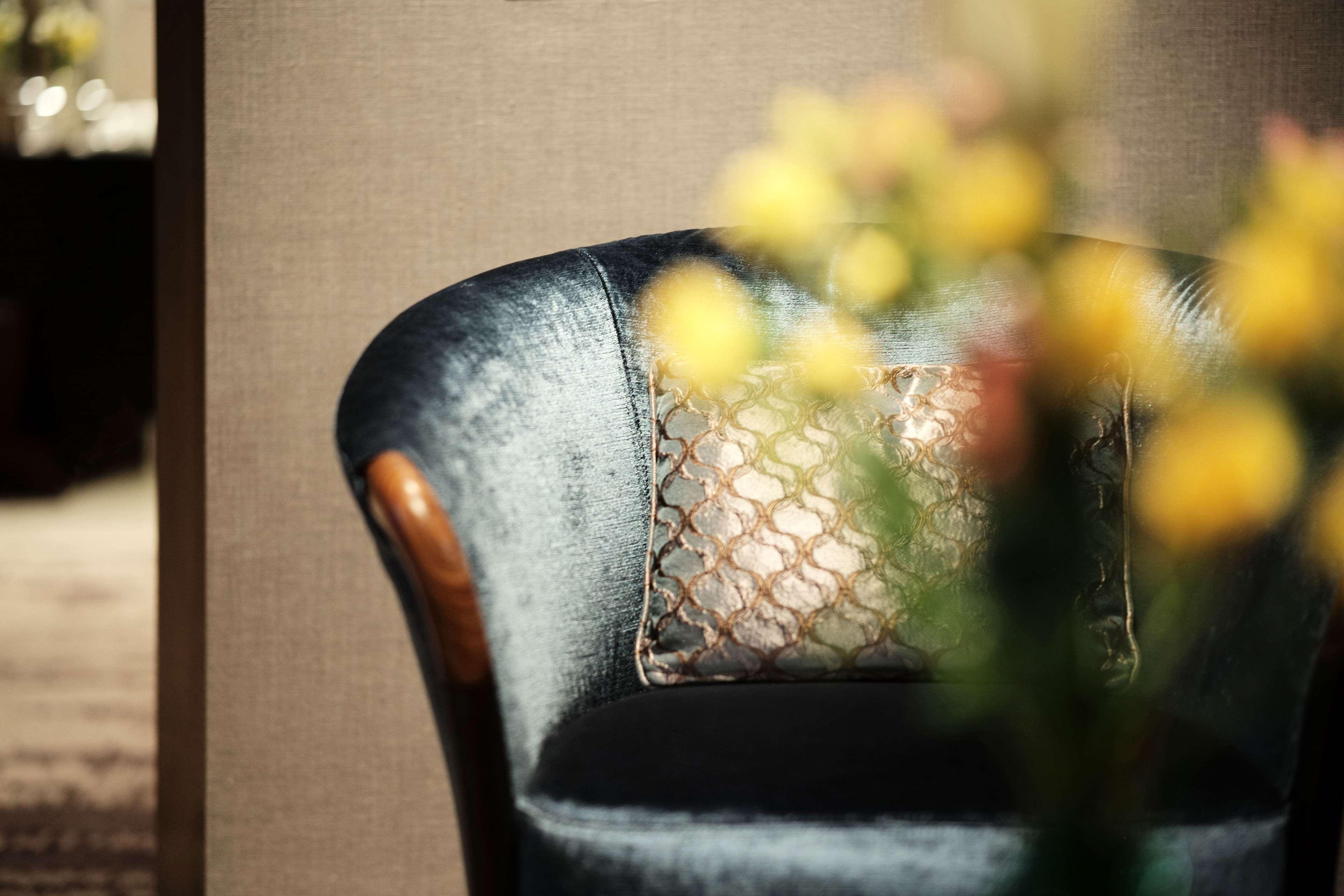 Hotel Park Hyatt Dauhá Exteriér fotografie Detail of a chair
